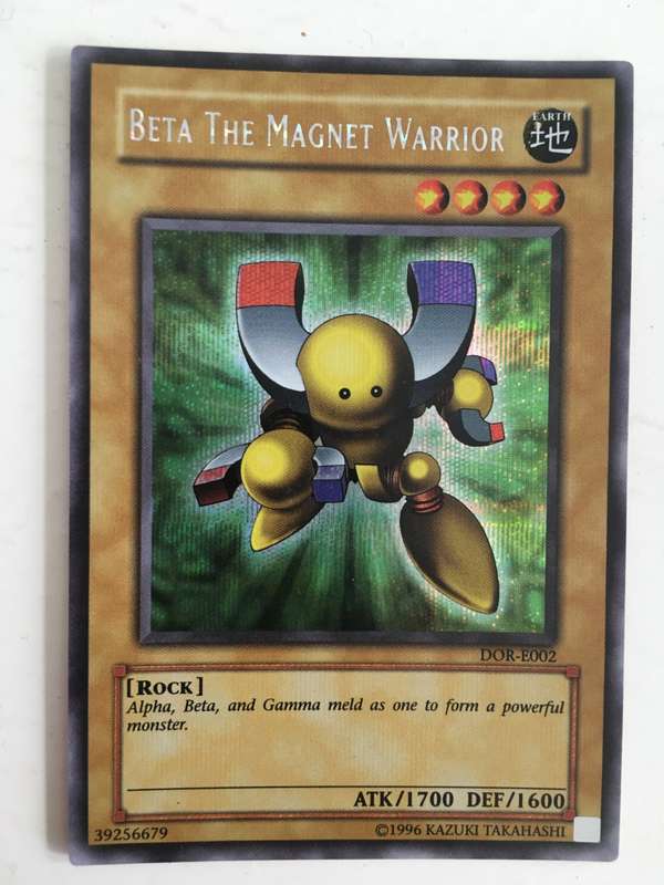 YU-GI-OH TRADING CARD - FOIL CARD / SHINY CARD - BETA THE MAGNET WARRIOR