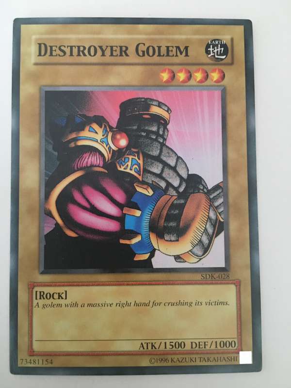 YU-GI-OH  TRADING CARD - DESTROYER GOLEM