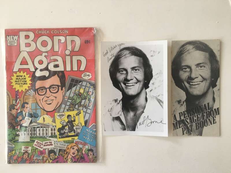 NEW BARBOUR CHRISTIAN COMICS - BORN AGAIN -1978 AND AUTOGRAPH OF PAT BOONE CROSS & SWITCHBLADE