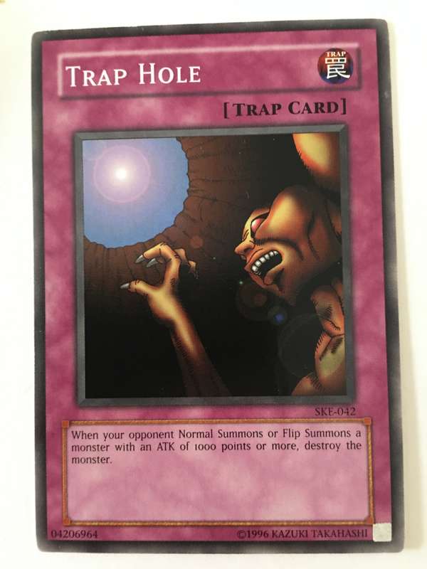 YU-GI-OH TRADING CARD - GERMAN- TRAP HOLE AND ENGLISH