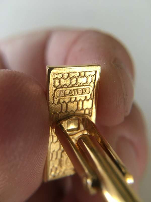 LOVELY VINTAGE FNB  FIRST CARD VISA PLATED MENS CUFF LINKS