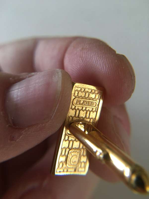 LOVELY VINTAGE FNB  FIRST CARD VISA PLATED MENS CUFF LINKS