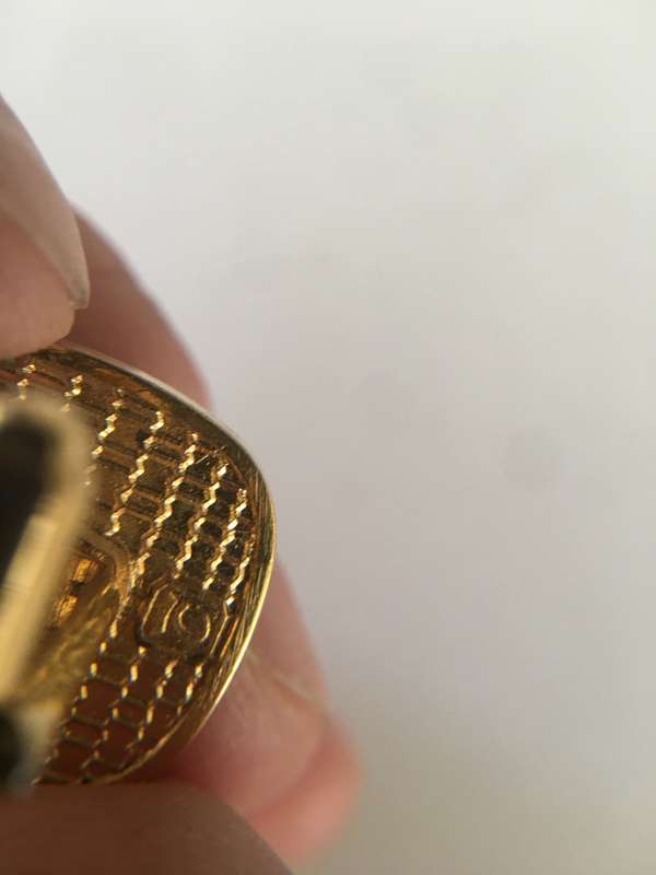 LOVELY VINTAGE GOLD PLATED  ONE CUFF LINK SHIELD