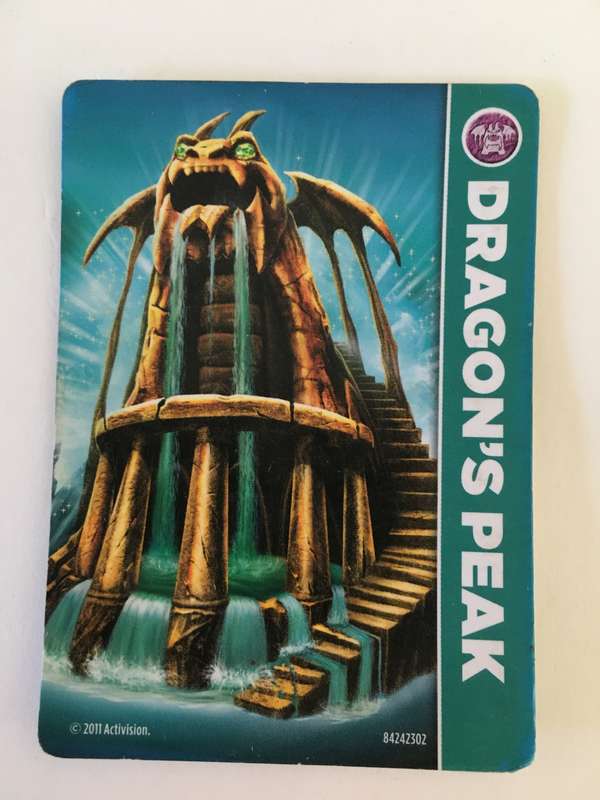 SKYLANDERS TRADING CARD - DRAGON`S PEAK
