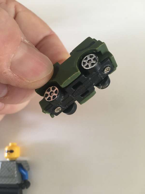 LOVELY  LEGO  LOT OF SMALL FIGURES  7 IN TOTAL