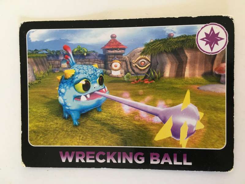TOPPS SKYLANDERS TRADING CARD - WRECKING BALL
