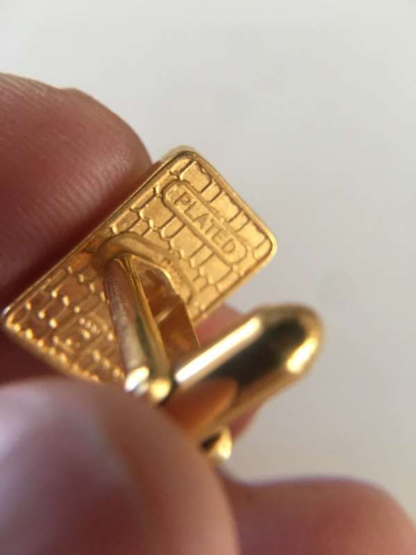 LOVELY VINTAGE GOLD PLATED MENS CUFF LINKS