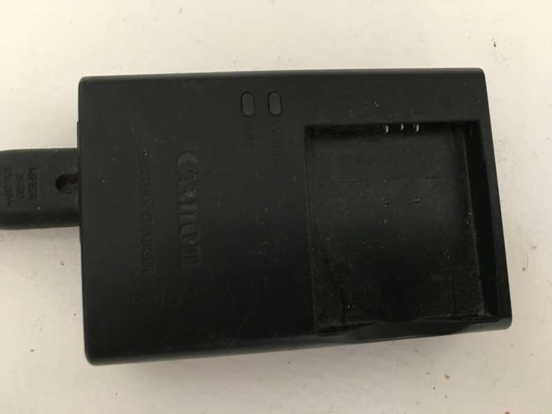 LOVELY SMALL CANON DIGITAL CAMERA WITH 2  BATTERY CHARGERS AND 2 BATTERIES AND SIM CARD 8 GIG