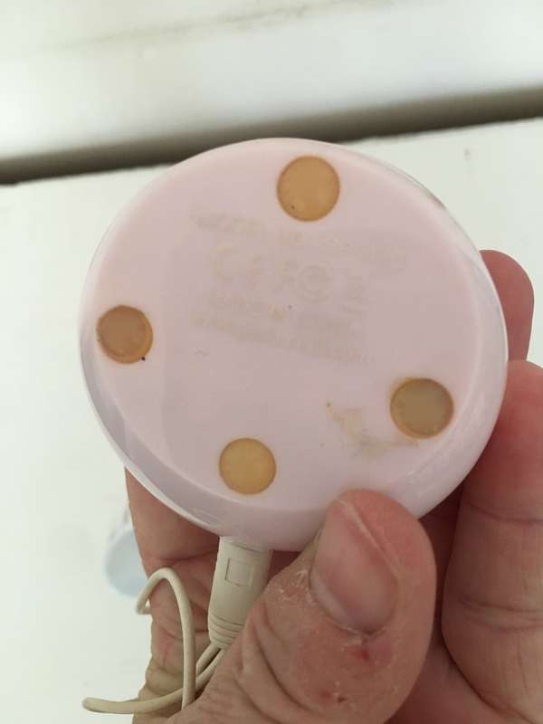 LOVELY SMALL SPEAKER FOR PHONE OR PC AND SMALL USB LIGHT