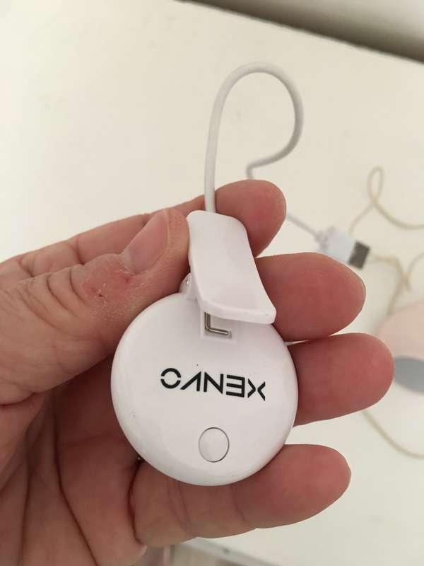 LOVELY SMALL SPEAKER FOR PHONE OR PC AND SMALL USB LIGHT