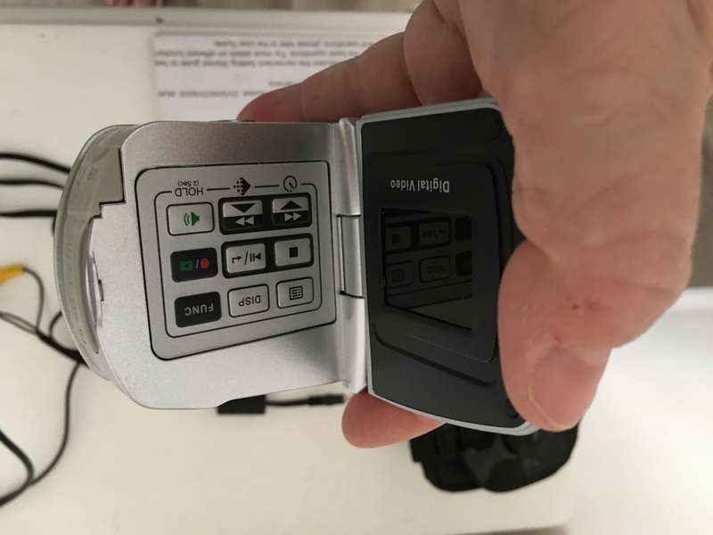 VINTAGE MINI MUSTEK DIGITAL  VIDEO  CAMCORDER MPEG 4 CASE AND INSTRUCTIONS