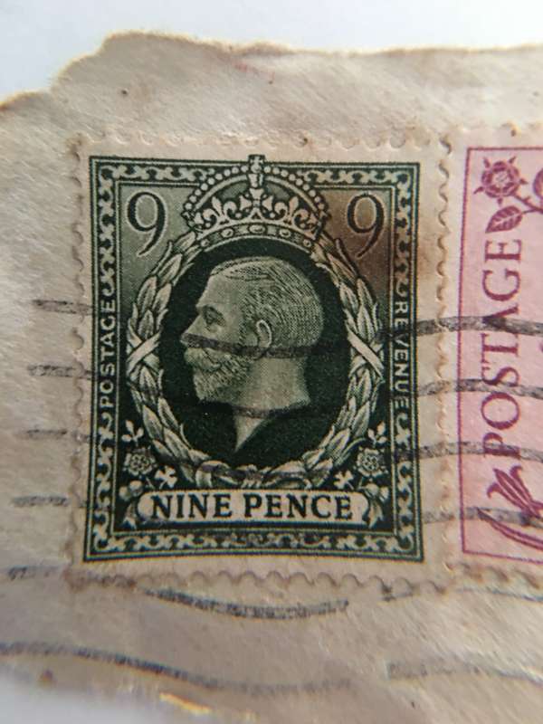 GREAT BRITAIN 2 USED STAMPS