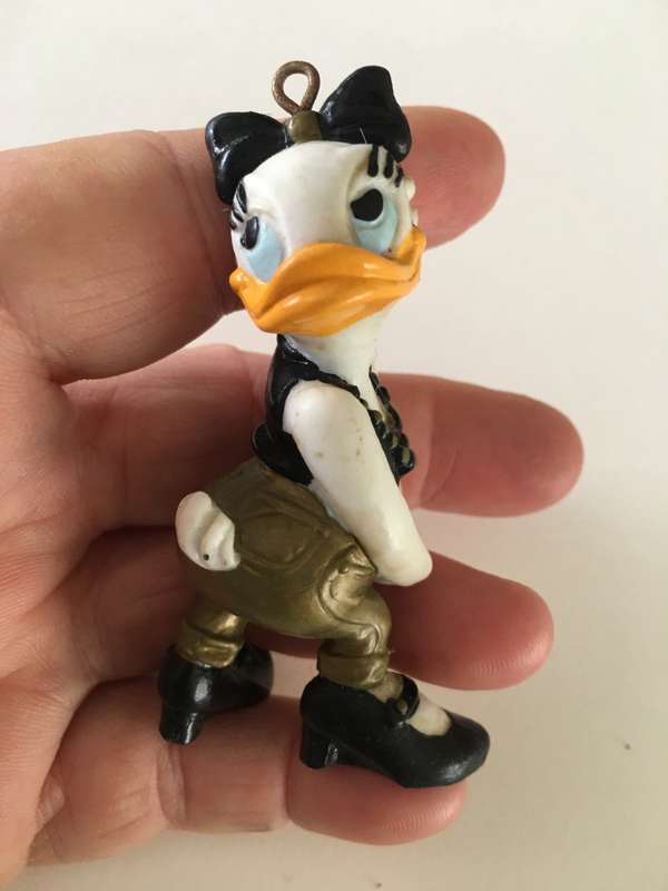 VINTAGE DAISY PVC  DUCK 1988 THE WALT DISNEY COMPANY FIGURE