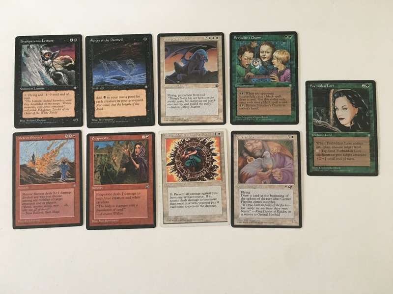 MAGIC THE GATHERING LOT OF 9 CARDS FOR R36 GET YOURS NOW!!!!!