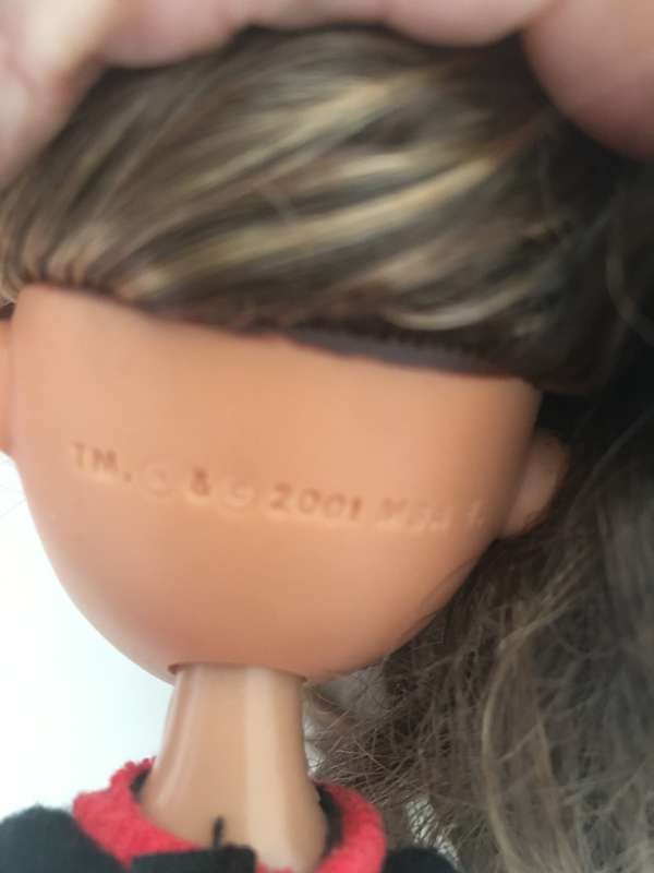 LOVELY VINTAGE BRATZ DOLL 2001