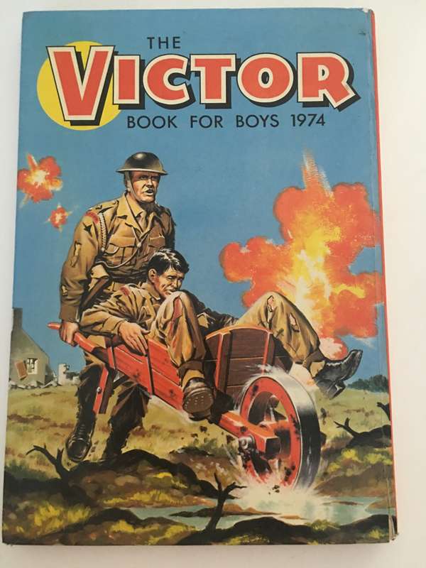 LOVELY VINTAGE - THE VICTOR ANNUAL FOR BOYS  -  1974