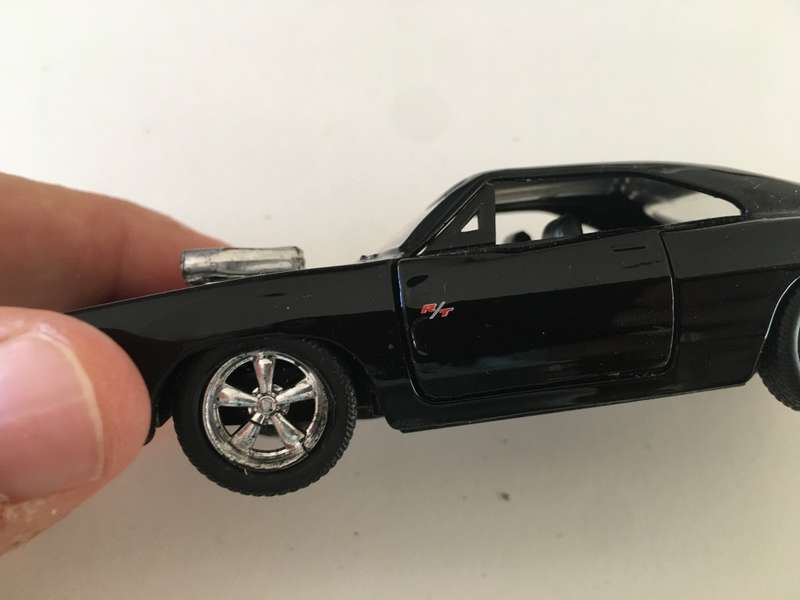 LOVELY / DOM`S 1970 DODGE CHARGER R/T - FAST & FURIOUS MOVIE / FRONT GRILL  MISSING  2015 REDUCED