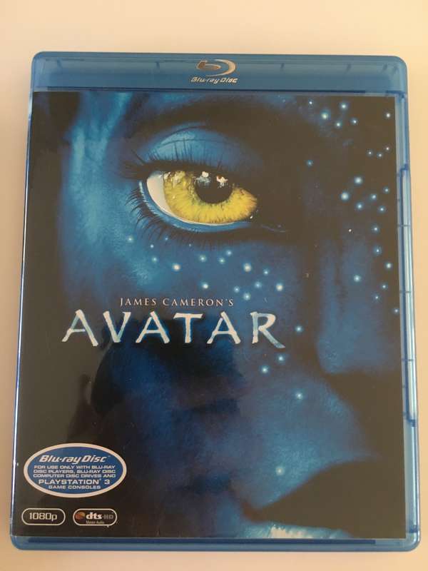 2 LOVELY  BLUE-RAY DISCS DVD MOVIES - AVATAR AND PROMETHEUS
