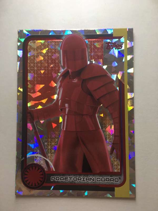 TOPPS STAR WARS / THE LAST JEDI / TRADING CARD - PRAETORIAN  GURRO / FOIL CARD