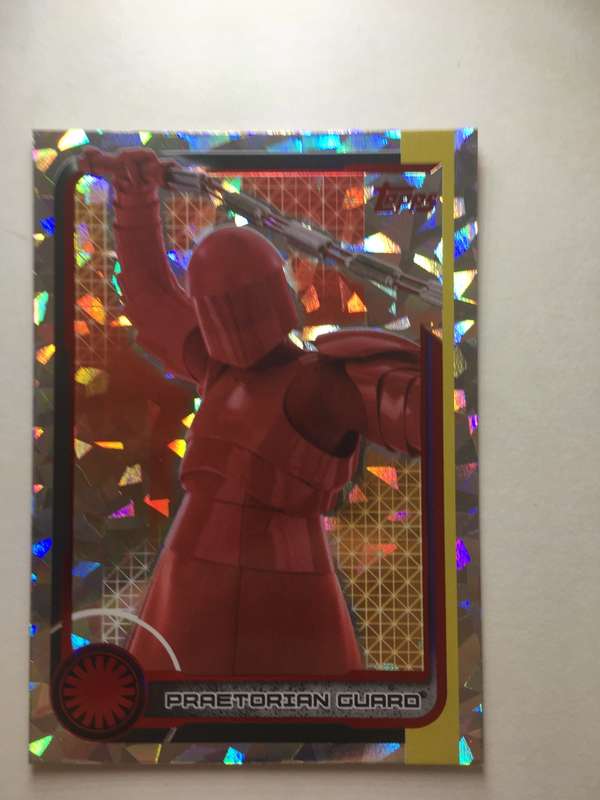TOPPS -  STAR WARS CARD - THE LAST JEDI  - HOLOGRAPHIC CARD / PRAEPRETORIAN GURRO