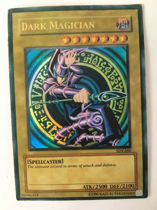 YU-GI-OH TRADING CARD  FOIL / SHINY - DARK MAGICIAN