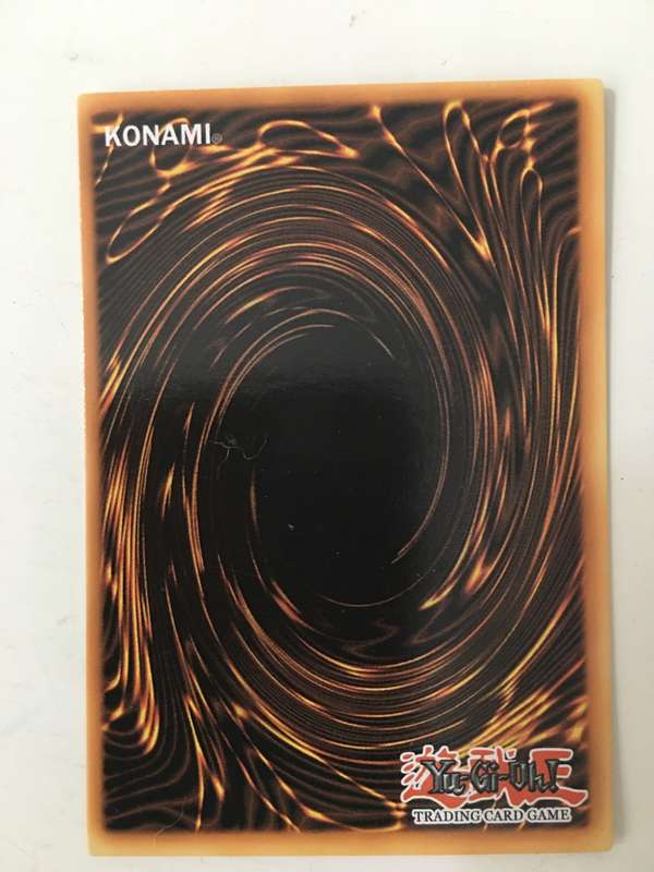 YU-GI-OH TRADING CARD -DARK MAGICIAN 1996