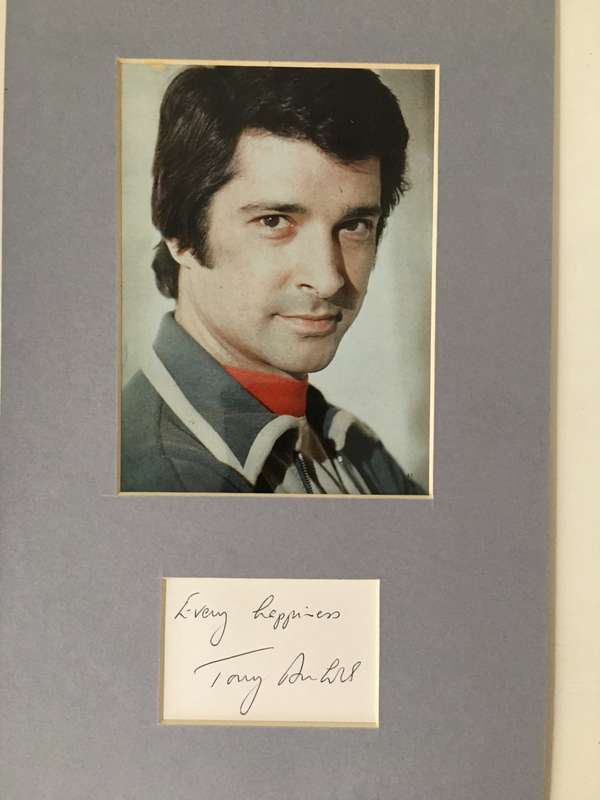 RARE VINTAGE - AUTOGRAPHED / SIGNED -   TONY ANHOLT  SPACE 1999 - 1975-1977