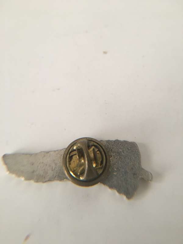 LOVELY VINTAGE NEW ZEALAND / ALL BLACKS BADGE