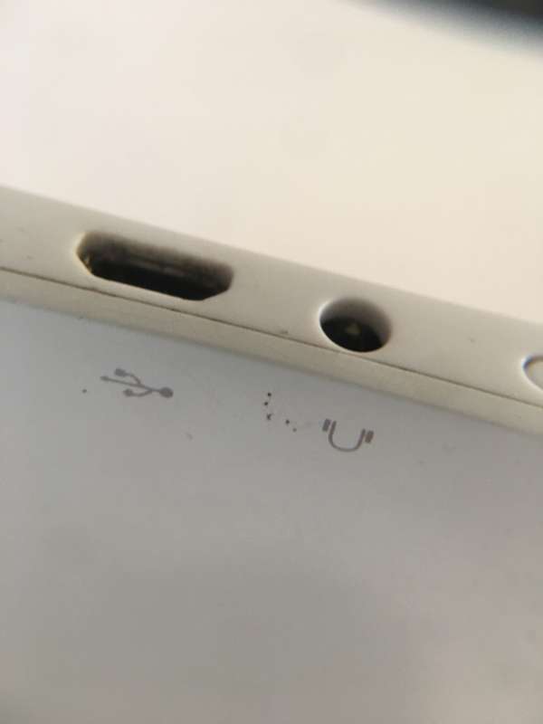 LOVELY PRESTIGIO MULTIPAD 7.0 ULTRA + WITH SIM CARD AND CHARGER
