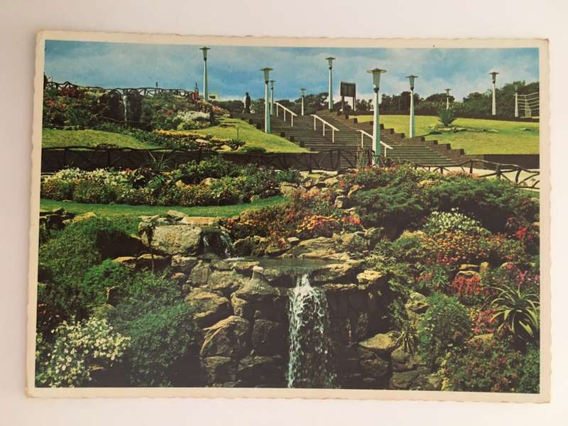 VINTAGE POST CARD ORIENT GARDENS ORIENT BEACH EAST LONDON