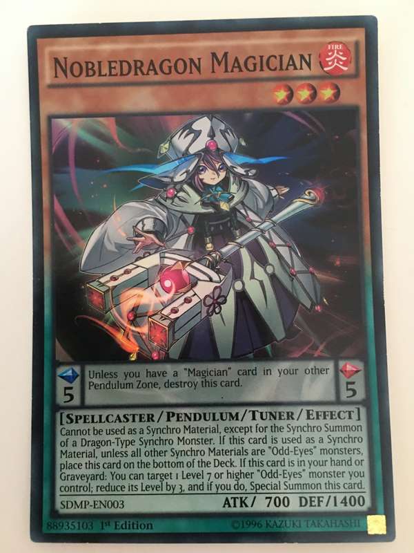 YU-GI-OH TRADING CARD - NOBLEDRAGON MAGICIAN / FOIL SHINY