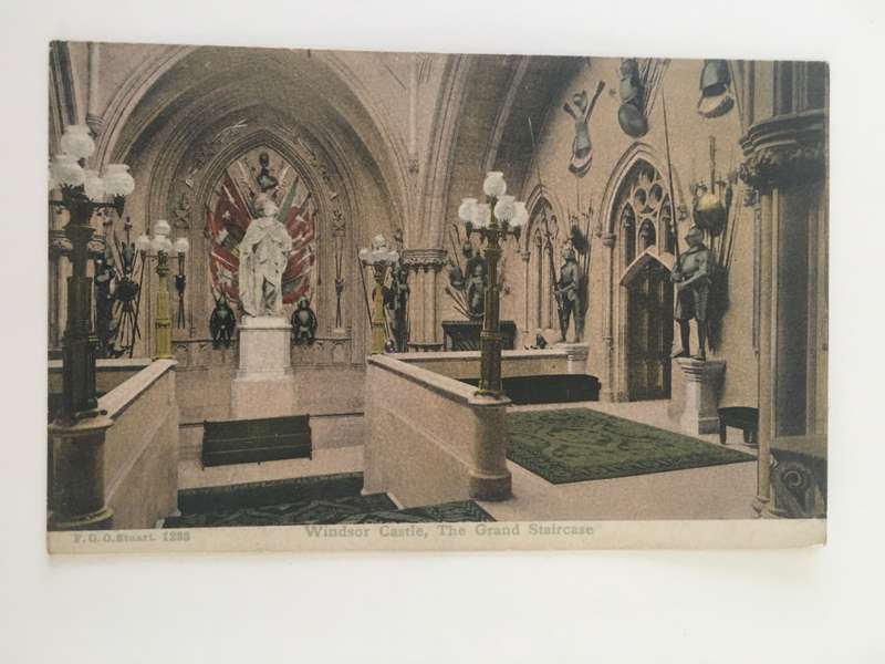 VINTAGE TO ANTIQUE POSTCARD - WINDSOR CASTLE