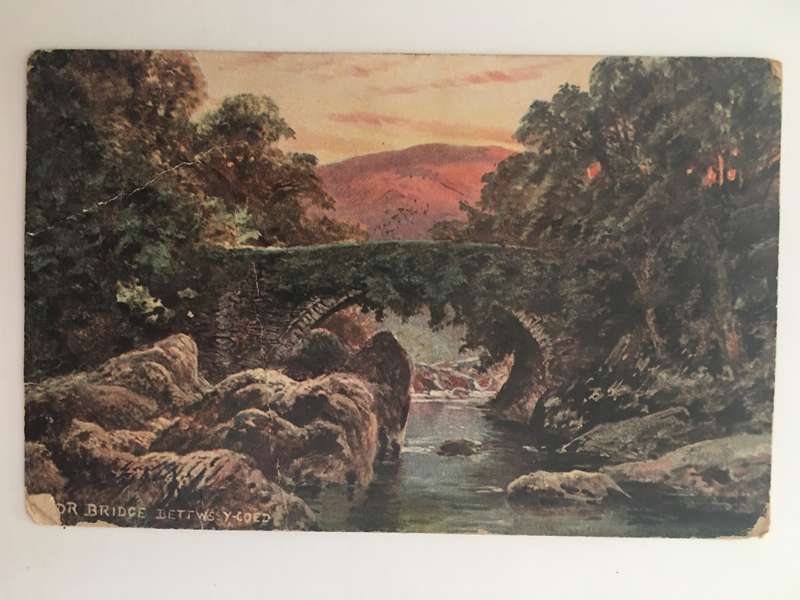 VINTAGE TO ANTIQUE POSTCARD - BRIDGE BETTWS-Y-COED - WITH OLD STAMP