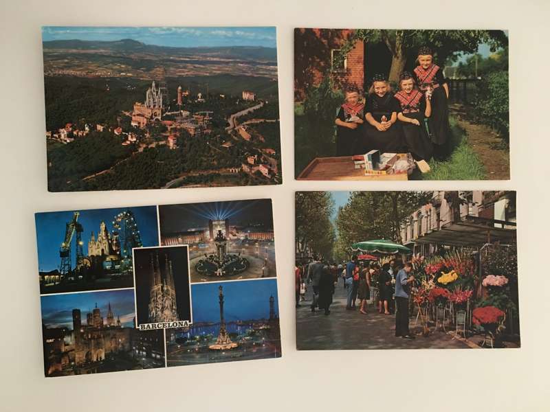 VINTAGE LOT OF 4 POSTCARDS
