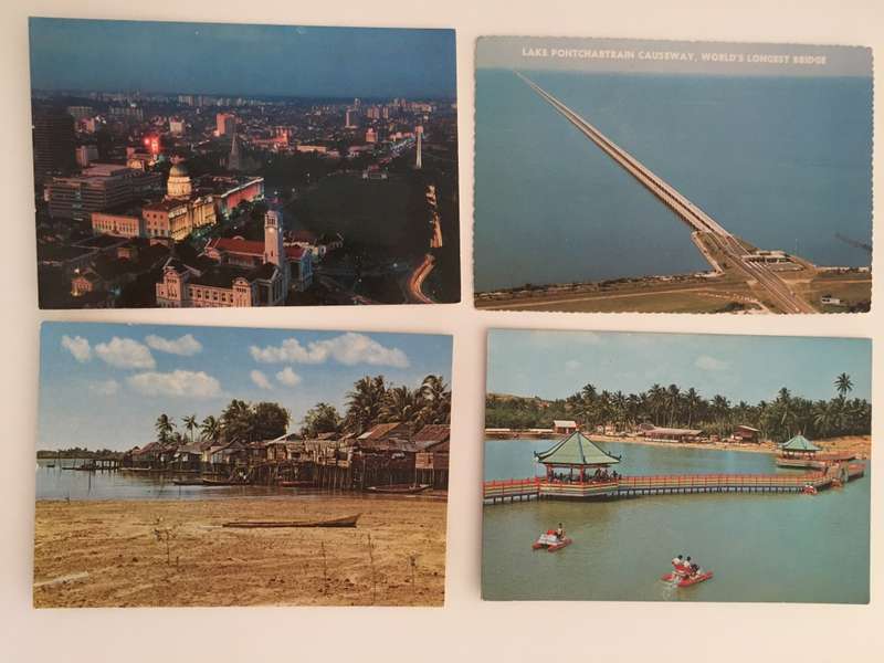VINTAGE LOT OF 4 POSTCARDS