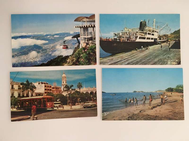 VINTAGE LOT OF 4 POSTCARDS
