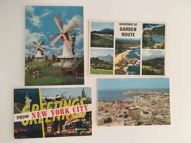 VINTAGE LOT OF 4 POSTCARDS