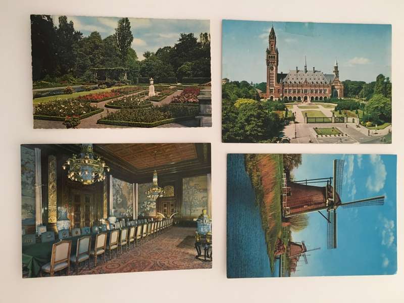 VINTAGE LOT OF 4 POSTCARDS