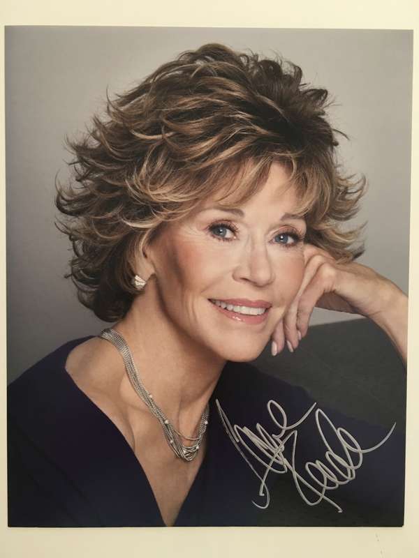 AUTOGRAPHED / SIGNED - JANE FONDA A4 SIZE - ON GOLDEN POND