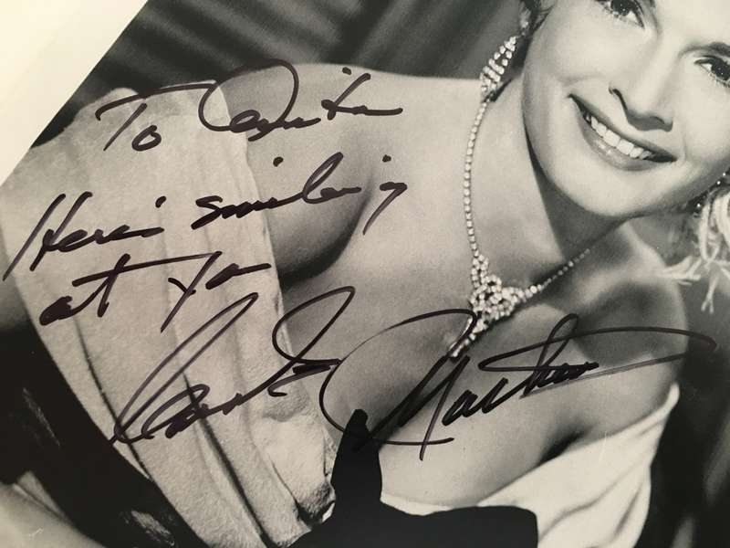 AUTOGRAPHED / SIGNED - CAROLE MATHEWS  A4 VINTAGE ACTOR SWAMP WOMEN 1956