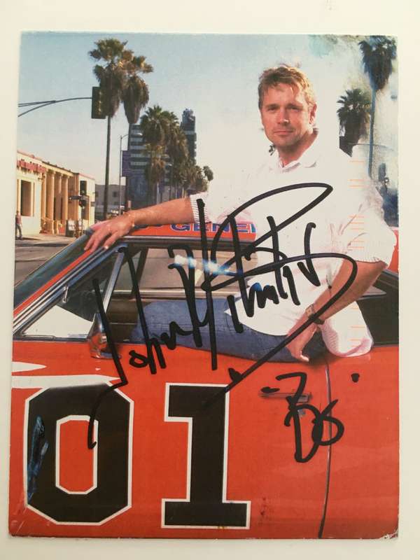 PRINTED AUTOGRAPH  JOHN SCHNEIDER - DUKES OF HAZZARD POSTCARD SIZE