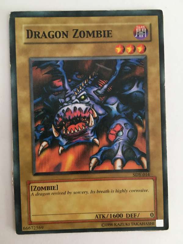 YU-GI-OH TRADING CARD - DRAGON ZOMBIE