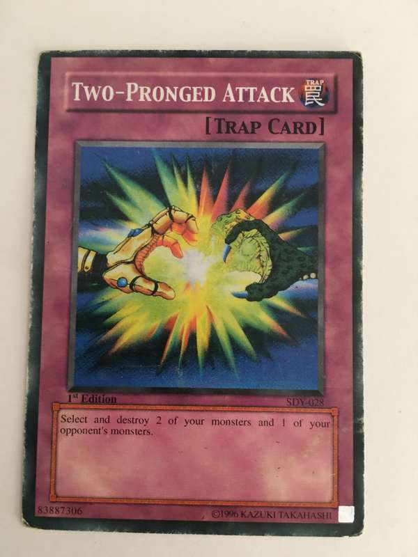 YU-GI-OH TRADING CARDS - TWO-PRONGED ATTACK