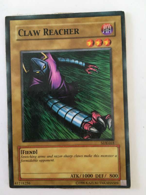 YU-GI-OH TRADING CARD - CLAW REACHER