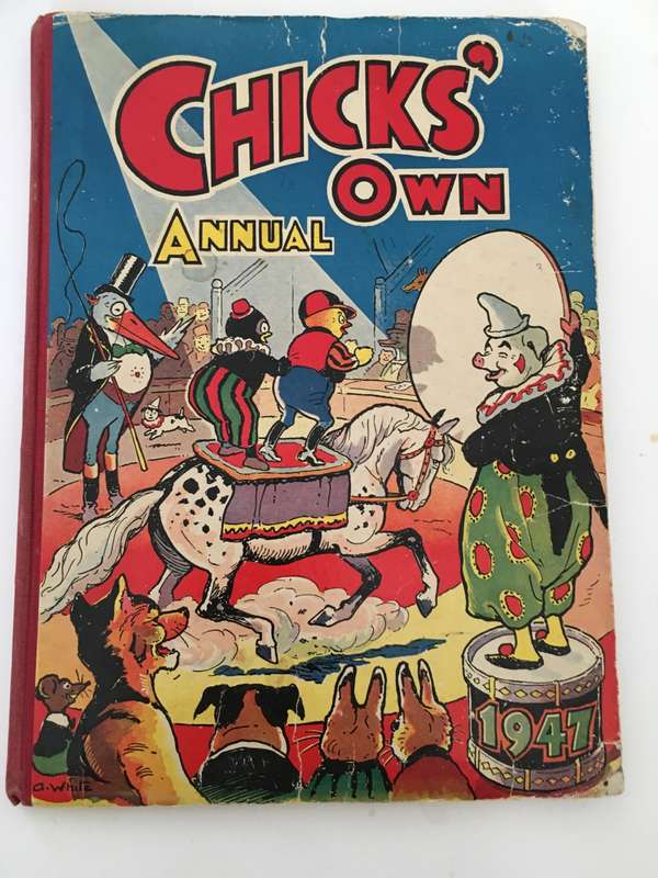 LOVELY VINTAGE CHICK`S OWN ANNUAL - 1949
