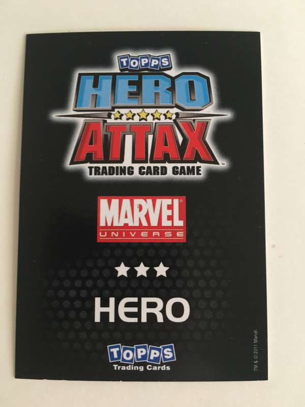 DC MARVEL TOPPS HERO TRADING CARD - VALKYRIE