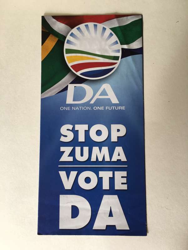 LOVELY LOT OF PHOTOS AND LETTER OF PAST MEMBERS OF THE DA
