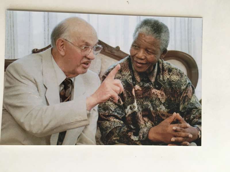 LOVELY VINTAGE AUTOGRAPH OF PAST PRESIDENT  PW BOTHA