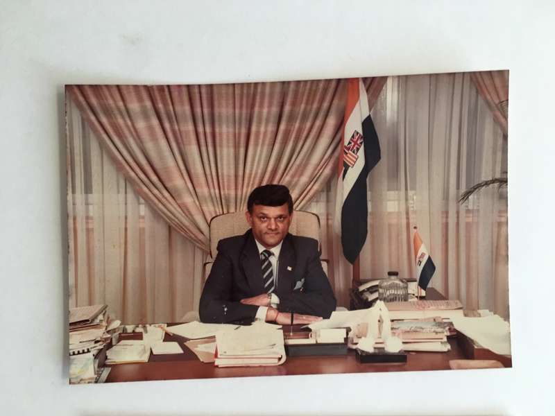VINTAGE AUTOGRAPH OF MINISTER RAJBANSI PAST MINISTER  OF CHAMBER FOR INDIAN  PEOPLE