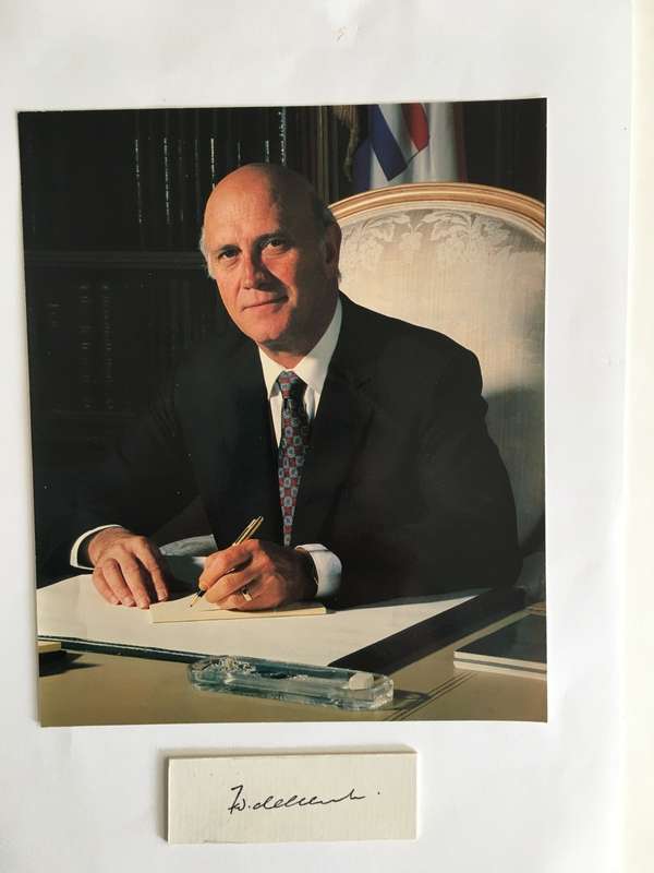 LOVELY AUTOGRAPH  OF FORMER PRESIDENT FW DE KLERK